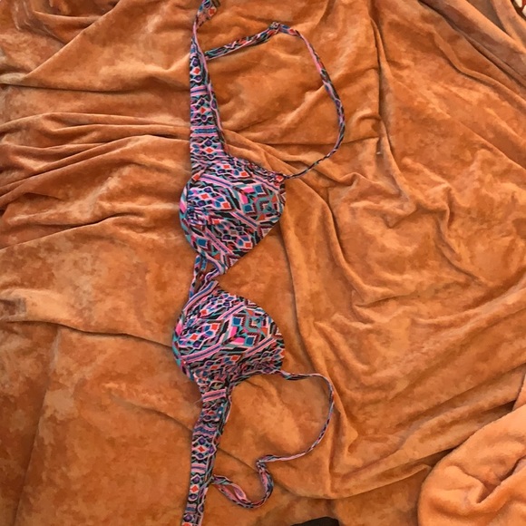 Target swim top size Medium adjustable straps - Picture 2 of 2